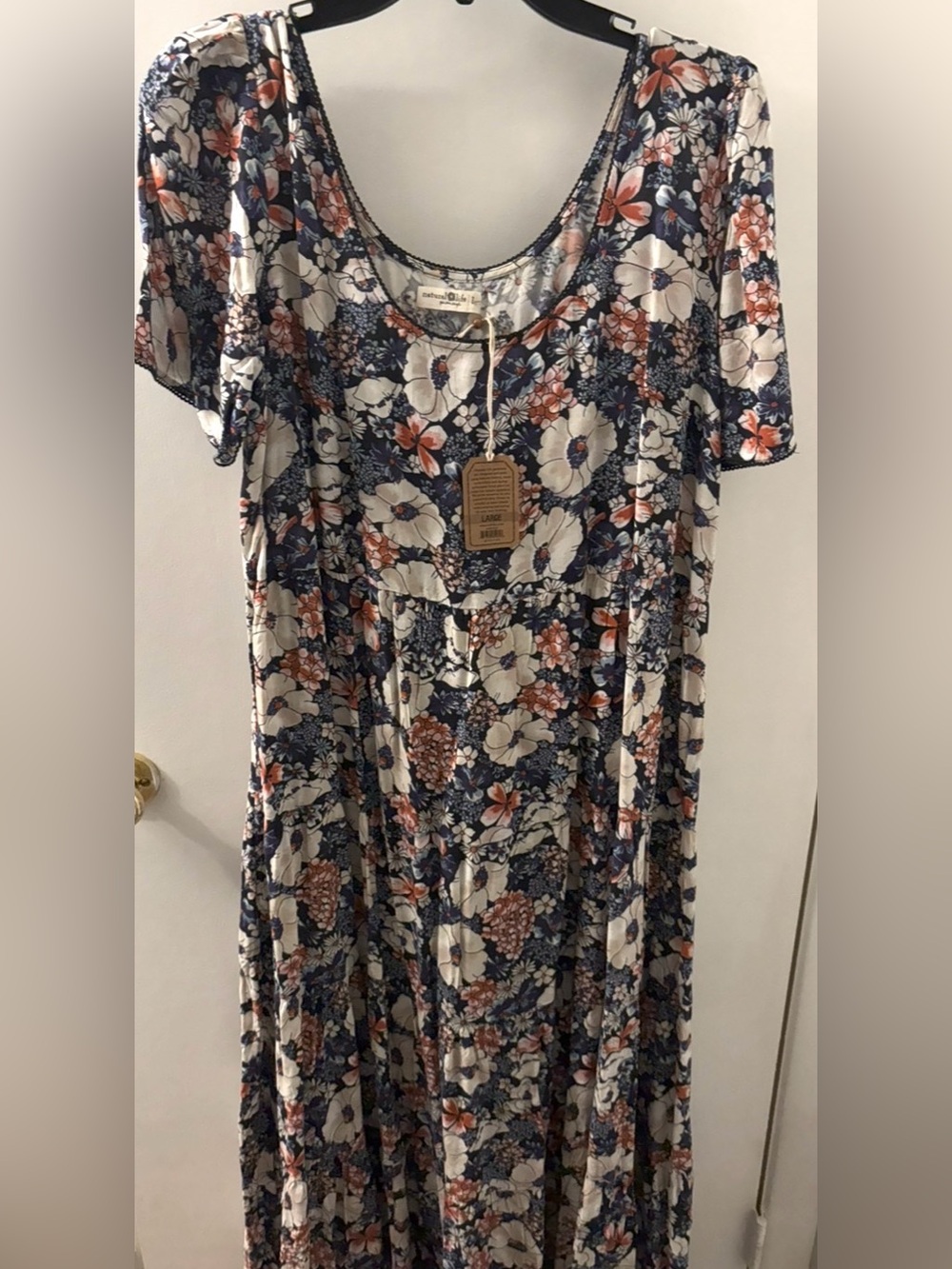 NWT  NATURAL LIFE Lucia Navy Floral Scoop-Neck Maxi with Coral Accents - Picture 3 of 5